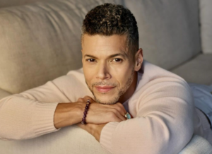 Wilson Cruz biografia: chi è, età, altezza, peso, carriera, compagno, Instagram e vita privata