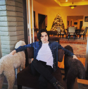 Max Burkholder chi è? Biografia, età, altezza, peso, carriera, figli, moglie, Instagram e vita privata