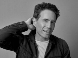 Glenn Howerton Nei chi è? Biografia, età, carriera, figli, moglie, Instagram e vita privata