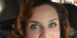 Donna Lynne Champlin chi è? Biografia, età, altezza, peso, carriera, figli, marito, Instagram e vita privata