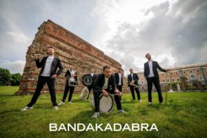 Bandakadabra e Samuel reinterpretano 