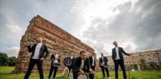 Bandakadabra e Samuel reinterpretano "Satisfaction": una fusione esplosiva tra brass band e techno