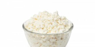 Con cosa mangiare o abbinare i fiocchi di latte? Idee light, sane e proteiche