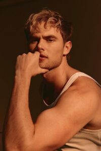 Garrett Wareing chi è? Biografia, età, carriera, film, fidanzata, Instagram e vita privata