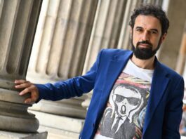 Dino Giarrusso chi è? Biografia, età, altezza e peso, figli, moglie, carriera, partito, Instagram e vita privata