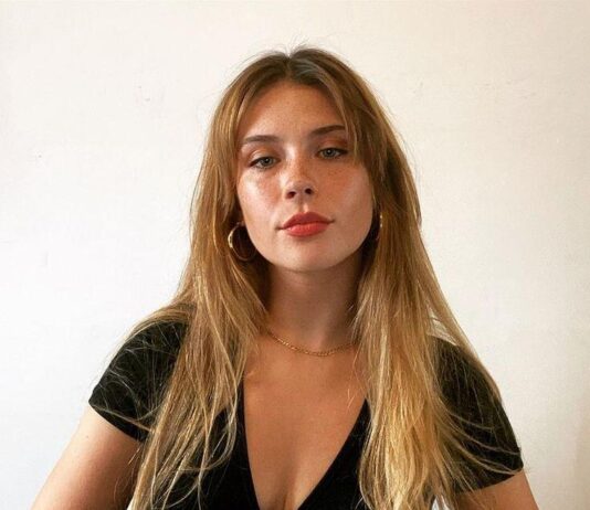 Mia Tomlinson chi è? Biografia, età, altezza e peso, carriera, fidanzato, Instagram e vita privata