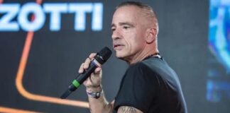 Qual è la canzone che Eros Ramazzotti ha dedicato a Michelle Hunziker?