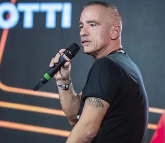 Qual è la canzone che Eros Ramazzotti ha dedicato a Michelle Hunziker?