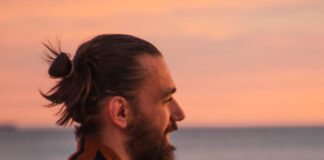 Chi è Gianluca Gotto? Biografia, età, carriera, libri e pensiero dello scrittore nomade digitale