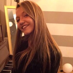 Chi è Nicla Ozenda? Biografia, età, altezza e peso, carriera, fidanzato, Instagram, vita privata e curiosità