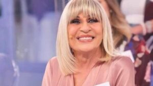 Da quanti anni Gemma Galgani è a Uomini e Donne Da quanti anni Gemma Galgani è a Uomini e Donne? Scopri la sua storia