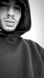 Sempre con me è il nuovo singolo di Tomkey significato del brano e dove ascoltarlo