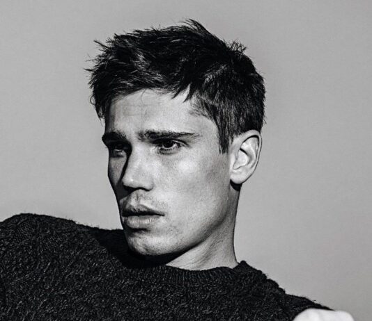 Tanner Novlan chi è