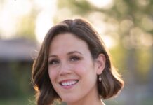 Erin Krakow chi è? Biografia, età, altezza e peso, carriera, figli, marito, Instagram e vita privata Erin Krakow chi è?