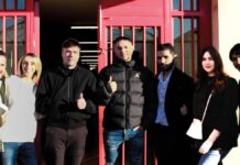 Fedez ed Emis Killa incontrano i detenuti a Monza: musica, responsabilità e seconde possibilità dietro le sbarre Fedez ed Emis Killa incontrano i detenuti a Monza