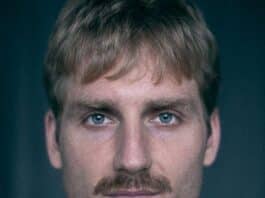 Leander Vyvey chi è