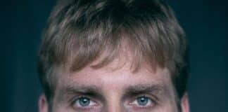 Leander Vyvey chi è