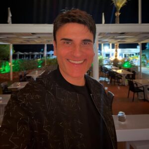 Sal Da Vinci Biografia completa del cantante Italiano Sal Da Vinci: Biografia completa del cantante Italiano