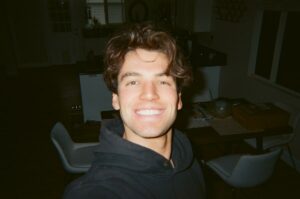 Noah Fearnley chi è