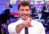 Stefano De Martino chi è? Biografia, carriera, vita privata e il successo come conduttore di Affari Tuoi Stefano De Martino chi è? Biografia, carriera, vita privata e il successo come conduttore di Affari Tuoi