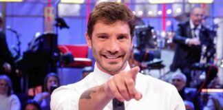 Stefano De Martino chi è? Biografia, carriera, vita privata e il successo come conduttore di Affari Tuoi