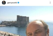 Chi è la moglie di Gerry Scotti e quanti figli ha? Tutto sulla famiglia del famoso conduttore Chi è la moglie di Gerry Scotti e quanti figli ha? Tutto sulla famiglia del famoso conduttore