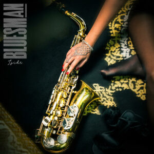 Iside lancia Bluesman significato, testo e analisi del nuovo singolo Iside lancia