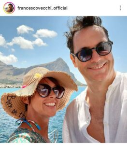 Chi è la moglie di Francesco Vecchi: lavoro, figli e vita privata del conduttore