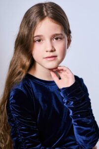 Elena Sophia Senise: la giovane attrice protagonista in Don Matteo 15 dopo i successi di Costanza e Pesci Piccoli 2