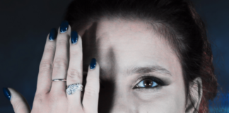 Mariateresa lancia il nuovo singolo "Luce Universale"