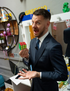 Come è diventato famoso Alessandro Cattelan