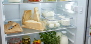 Come conservare il formaggio in frigo: guida completa