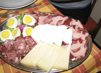 Fellata napoletana: che cos’è, come si prepara e il suo significato religioso Fellata napoletana: che cos’è, come si prepara e il suo significato religioso