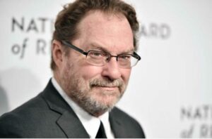 Chi è Stephen Root Chi è Stephen Root? Biografia, età, altezza, carriera, film, figli e moglie vita privata