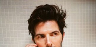Adam Scott chi è