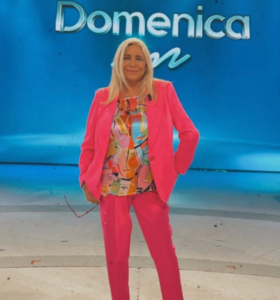 Perché Mara Venier non ha lasciato Domenica In? Perché Mara Venier non ha lasciato Domenica In?