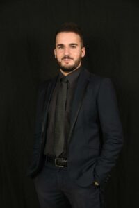 Daniele Bartocci premiato ai Fair Play Awards 2026 di Parigi Daniele Bartocci premiato ai Fair Play Awards 2026 di Parigi: il riconoscimento europeo al giornalista marchigiano
